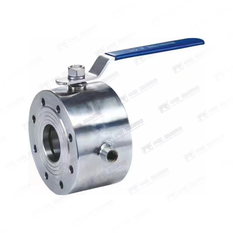 Insulated thin ball valve